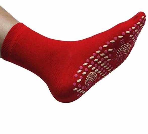 Self-heating Socks with Magnets - Combat cold feet and boost energy levels. Magnets on the bottom generate warmth through foot movements. Utilizes body heat for efficient self-heating. Promotes blood circulation and offers benefits like improved sleep quality, reduced fatigue, relaxed leg muscles, and relieved nerves. Recommended for daily use. Please note slight color variation may occur.