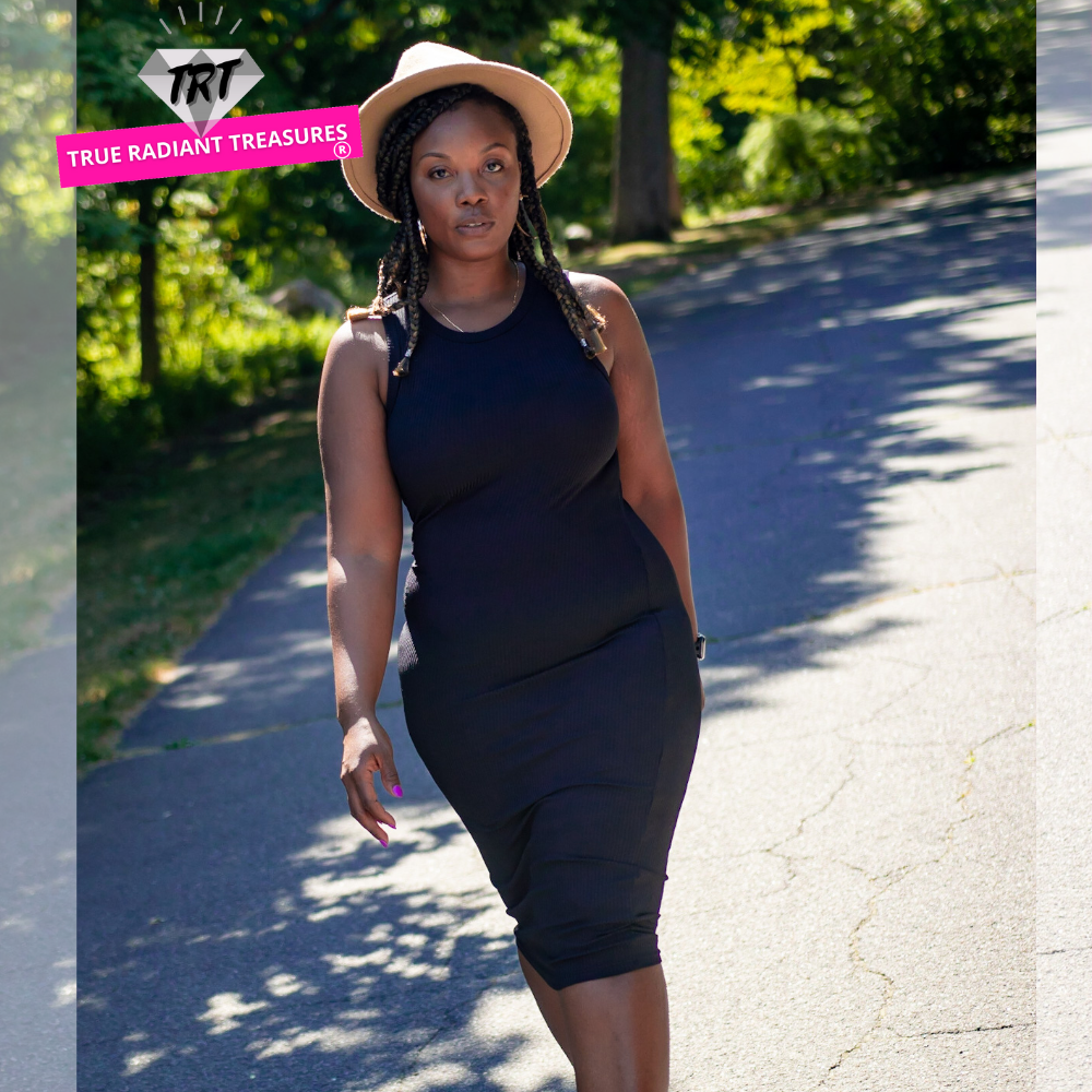 Slim-Fit Long Dress in Multiple Colors - Flatters Your Hips and Figure - Perfect for Any Occasion