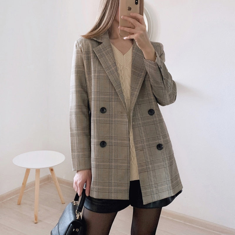 Notched Collar Plaid Blazer - Fashionable and comfortable for job interviews and cold weather. Versatile overcoat for office wear. Perfect for any occasion. A must-have wardrobe essential!