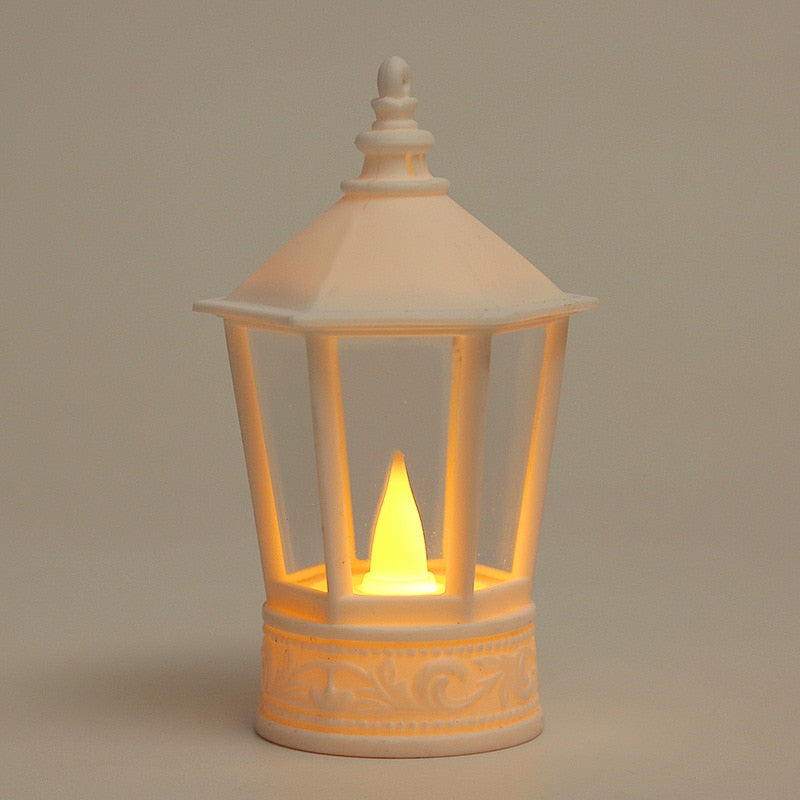 Beautiful decorative lantern, perfect centerpiece for parties and special occasions, adding charm and cheerfulness to the ambiance.
