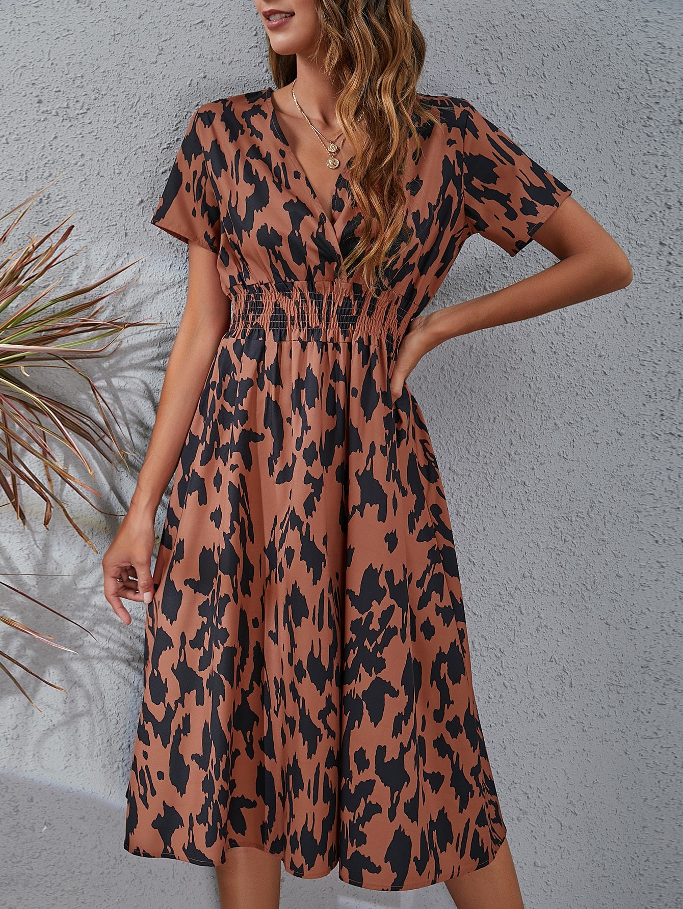 Floral v-neck chiffon dress - a perfect addition to your wardrobe with its bright floral print and A-line silhouette.