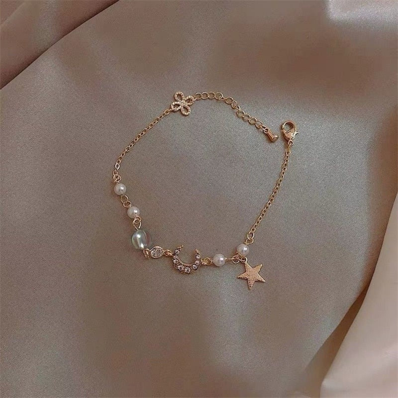 Cute and trendy crystal pearl chain bracelet for girls who love fashion.