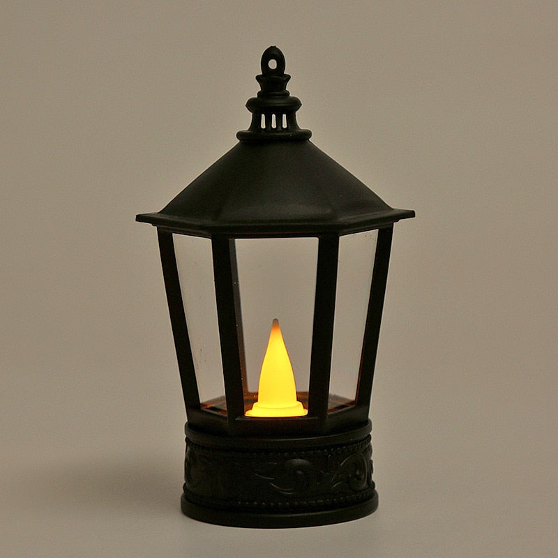 Beautiful decorative lantern, perfect centerpiece for parties and special occasions, adding charm and cheerfulness to the ambiance.