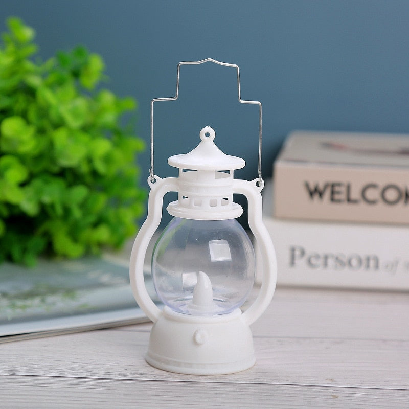 Beautiful decorative lantern, perfect centerpiece for parties and special occasions, adding charm and cheerfulness to the ambiance.