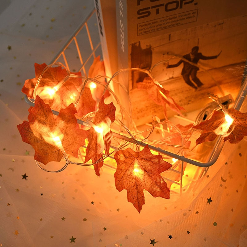 String Fall Garland with pretty leaves, ideal for Thanksgiving home decor, versatile for entryways, stairs, or table settings.