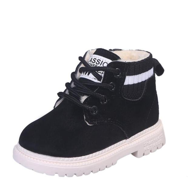 Stylish leather shoes suitable for school and various activities. These shoes have a thick lining for warmth and are made of high-quality materials. Available in different sizes to fit your boys.